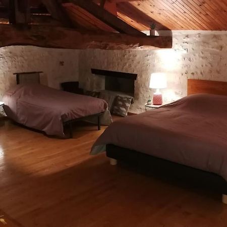 Maison Charentaise A La Campagne Becheresse Exterior foto